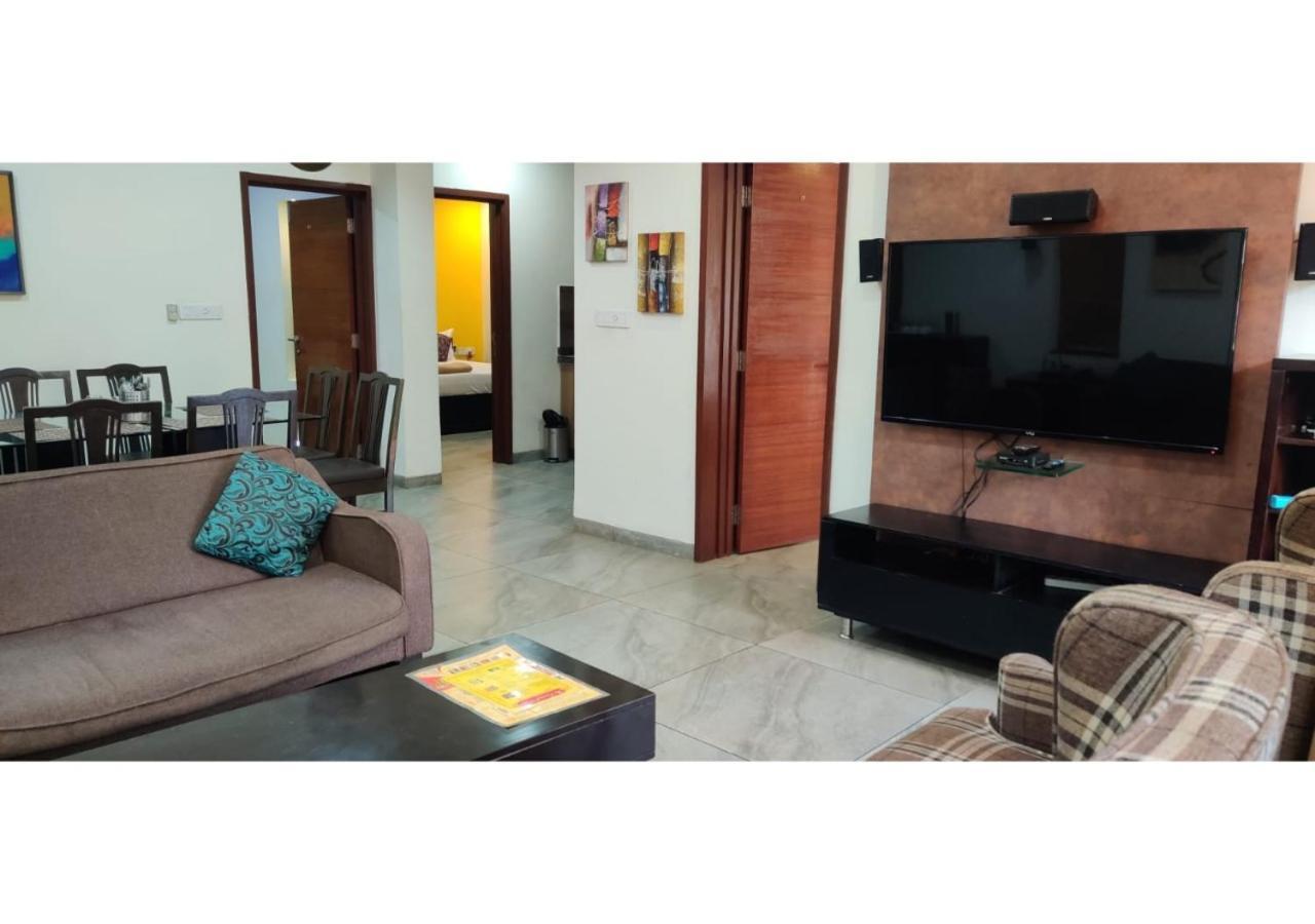 Aarju Luxurious Wave Apartment Calangute Bagian luar foto