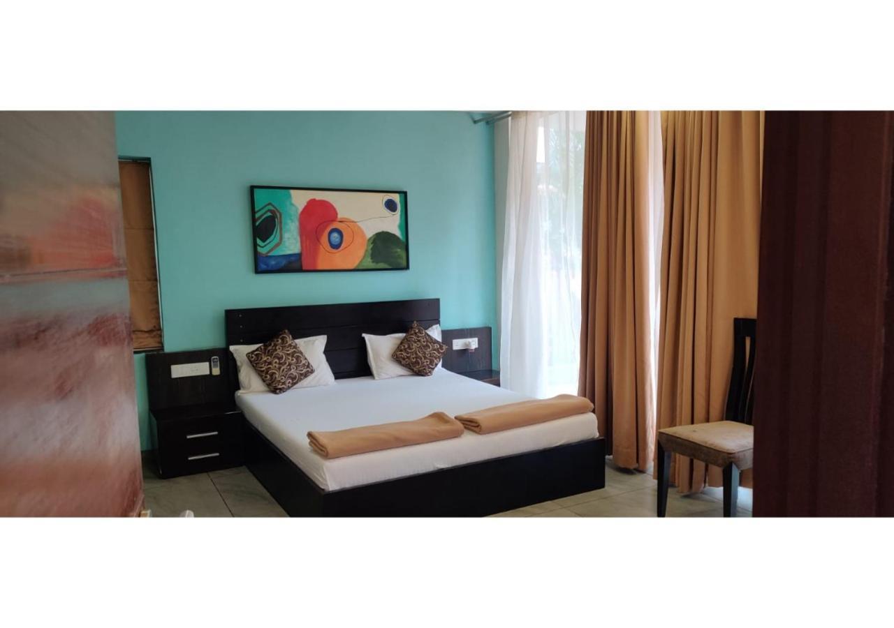 Aarju Luxurious Wave Apartment Calangute Bagian luar foto