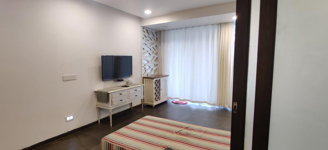 Aarju Luxurious Wave Apartment Calangute Bagian luar foto