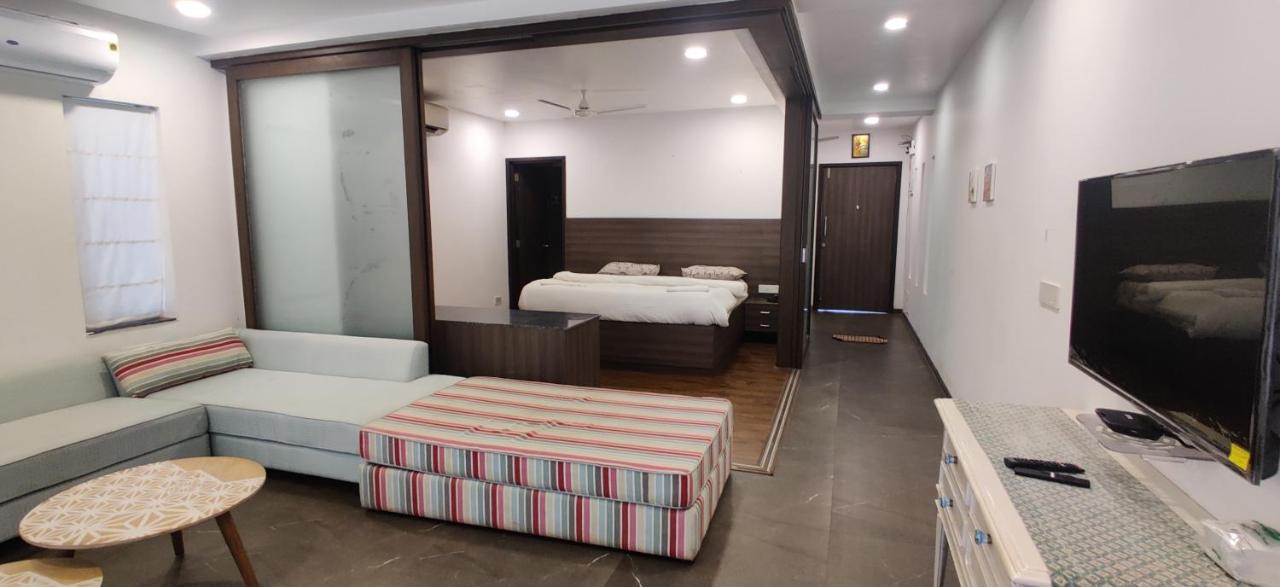 Aarju Luxurious Wave Apartment Calangute Bagian luar foto