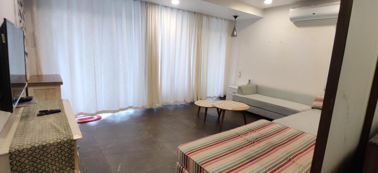 Aarju Luxurious Wave Apartment Calangute Bagian luar foto