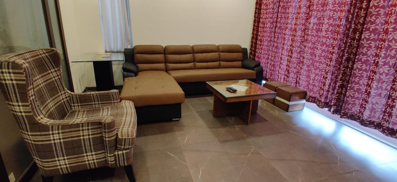 Aarju Luxurious Wave Apartment Calangute Bagian luar foto