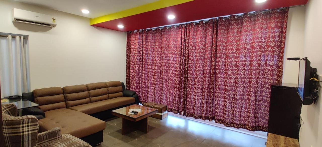 Aarju Luxurious Wave Apartment Calangute Bagian luar foto