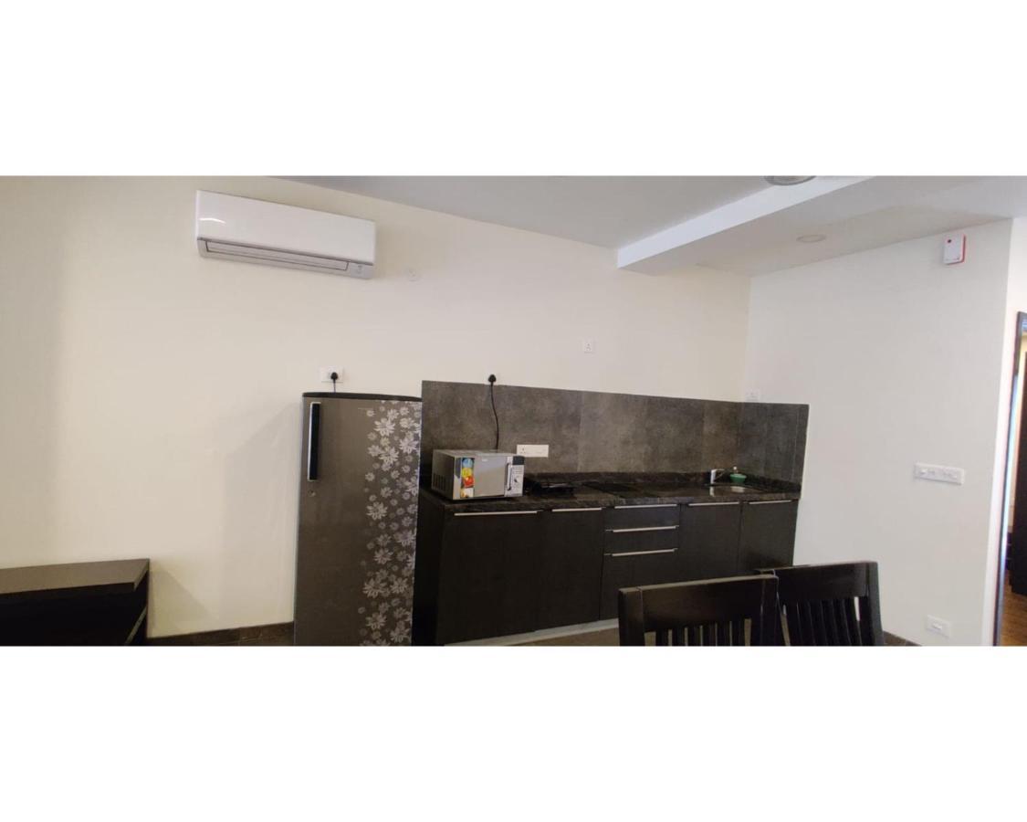 Aarju Luxurious Wave Apartment Calangute Bagian luar foto