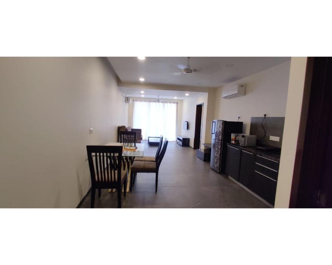 Aarju Luxurious Wave Apartment Calangute Bagian luar foto