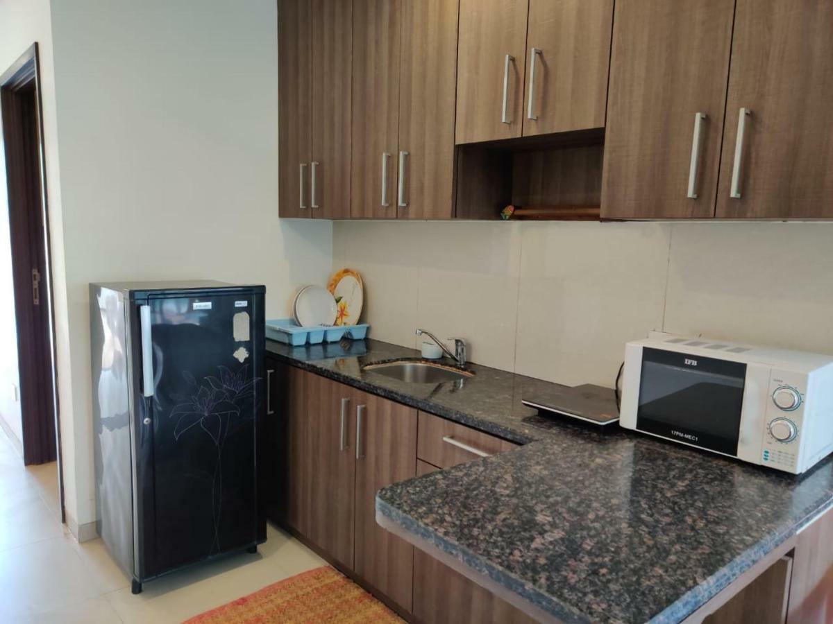 Aarju Luxurious Wave Apartment Calangute Bagian luar foto
